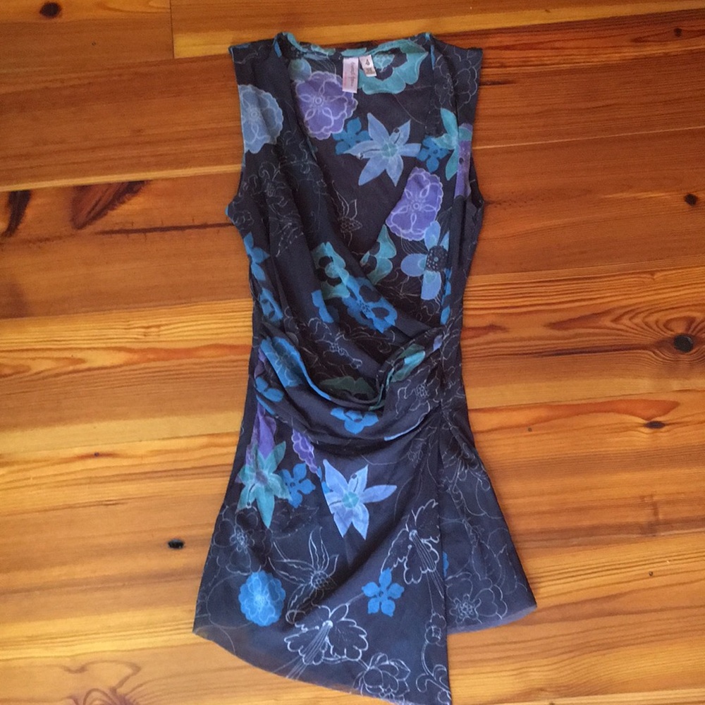 Sweet Pea Top